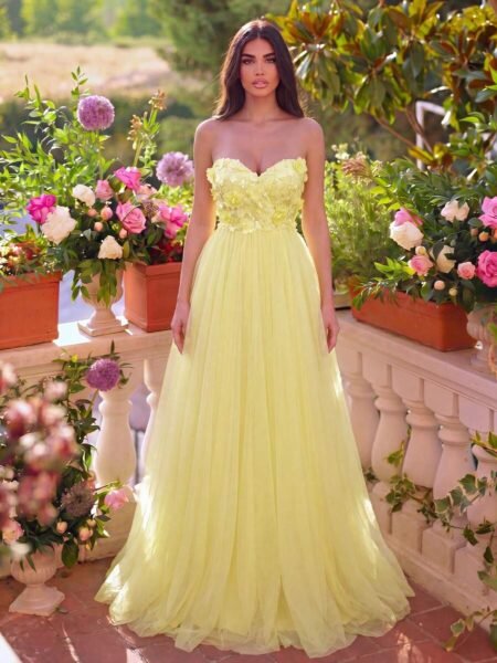Vestido elegante de tul con abertura en muslo espalda cruzada