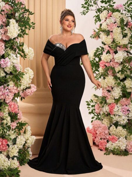 Vestido elegante hombros descubiertos con lentejuelas en pecho