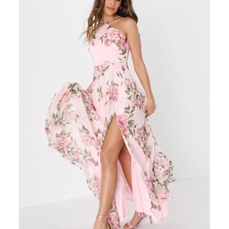 Vestido largo floral de cuello alto con abertura en muslo