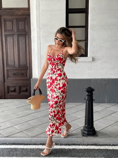 Vestido midi floral ajustado corte sirena