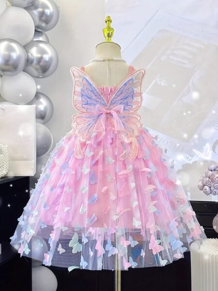 Vestido casual de niña con mariposa en espalda y falda