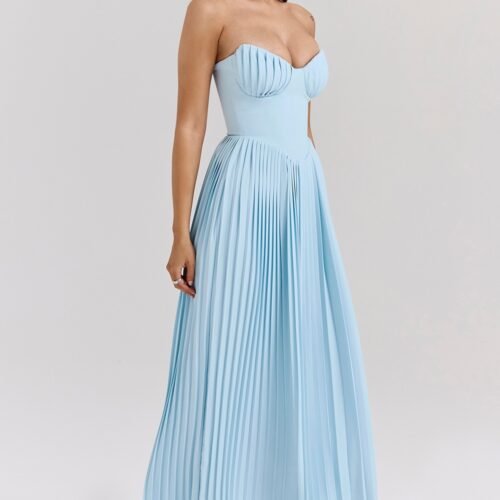 Vestido corte princesa escote de corazon sin tirantes