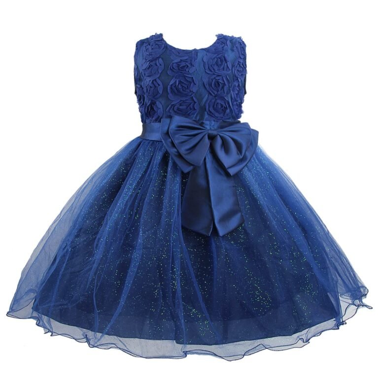 Vestido de niña elegante con apliques y falda brillante