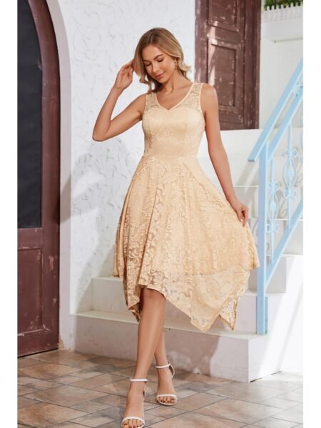 Vestido midi de encaje asimetrico