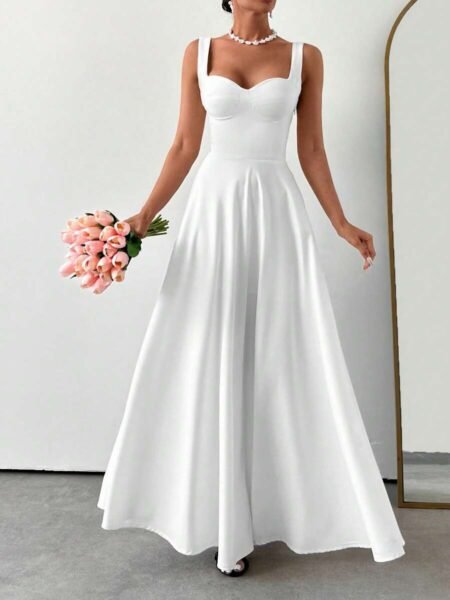 Vestido blanco sin mangas escote cuadrado línea A