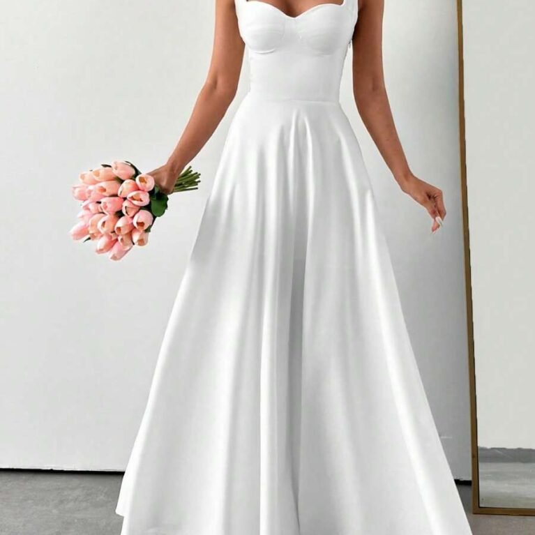 Vestido blanco sin mangas escote cuadrado línea A