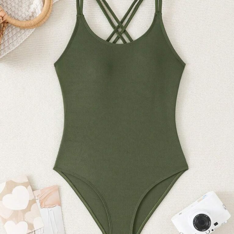 Traje de baño de una pieza espalda cruzada liso