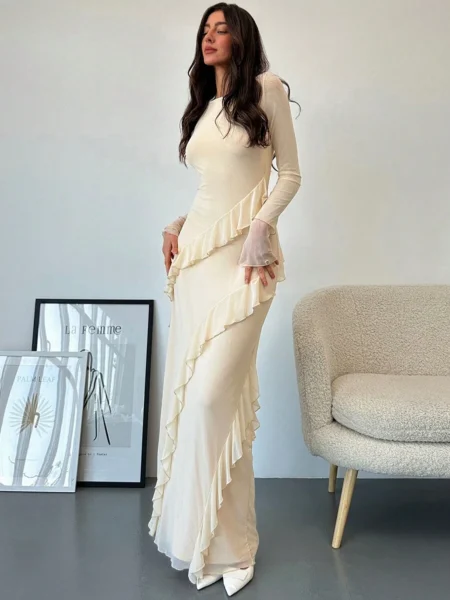 Vestido ajustado de malla con volantes manga larga