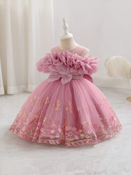 Vestido de niña estilo princesa de hombros descubiertos
