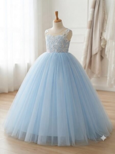 Vestido largo de tul con apliques y espalda V con lazo