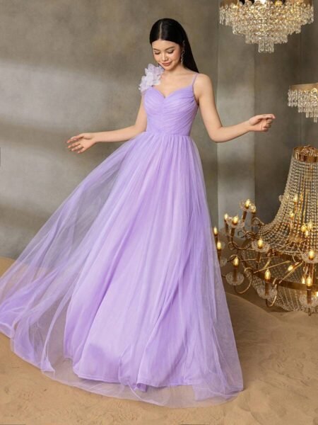 Vestido formal de tul con volantes de falda amplia