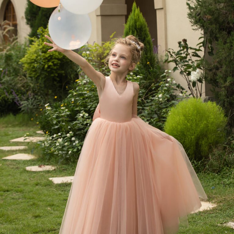 Vestido largo estilo princesa falda de tul espalda cruzada con lazo
