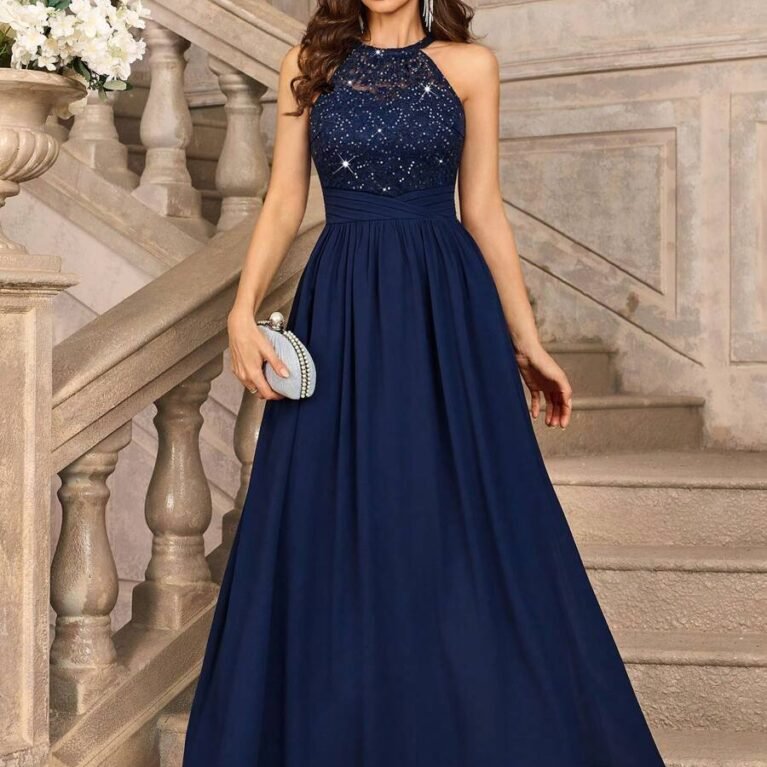 Vestido cuello alto con lentejuelas en pecho espalda abierta