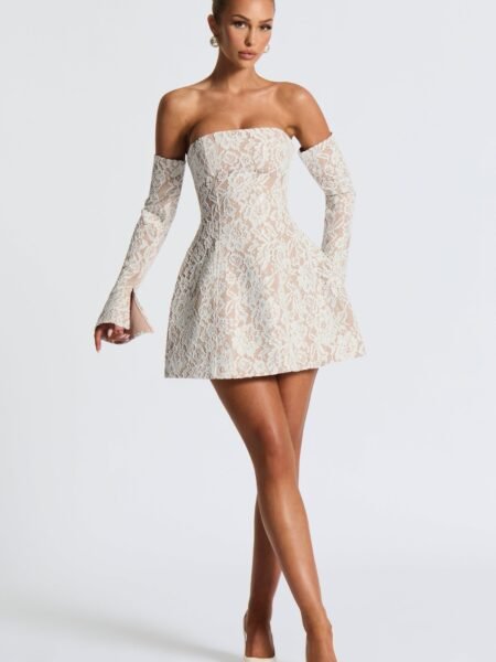 Vestido mini de encaje strappless con manga larga removible
