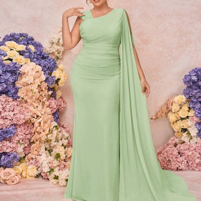 Vestido ajustado asimetrico elegante con manga asimetrica