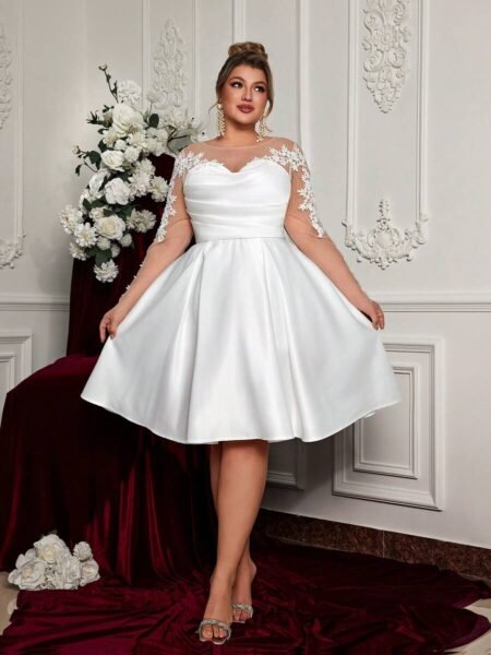 Vestido de novia corto linea A manga larga de malla con apliques