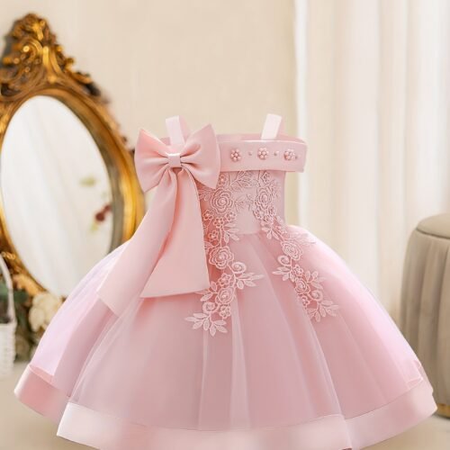 Vestido de niña corto con lazo en hombro y apliques