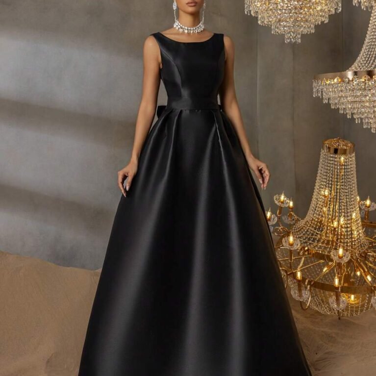 Vestido Linea A de cuello barco con espalda en V y lazo
