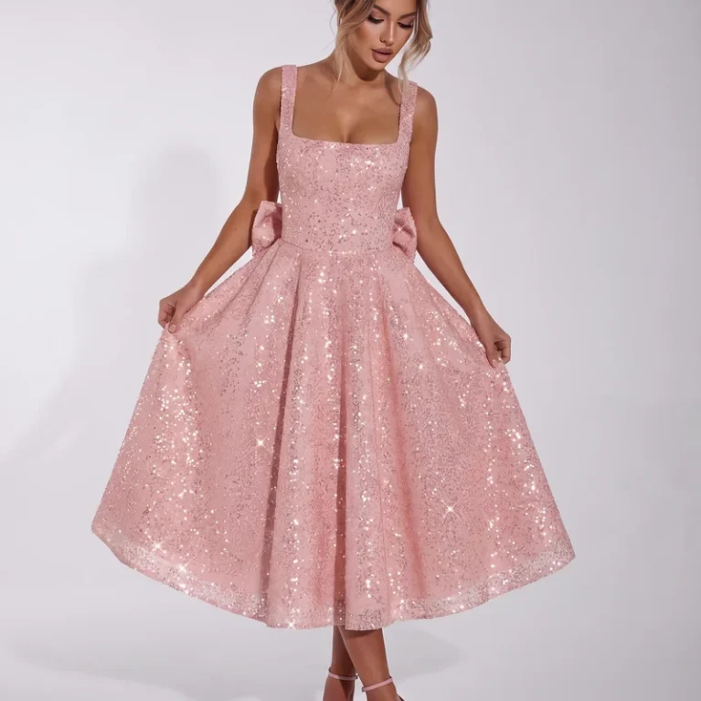 Vestido de lentejuelas Linea A de escote cuadrado con lazo y corsé