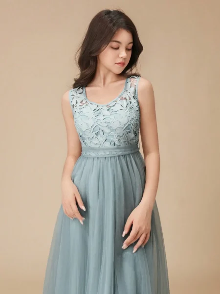 Vestido de encaje y tul Linea A sin mangas con cuello y espalda V